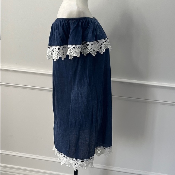 Made in Italy Off-Shoulder Cotton Dress with Lace Trim - Picture 6 of 7